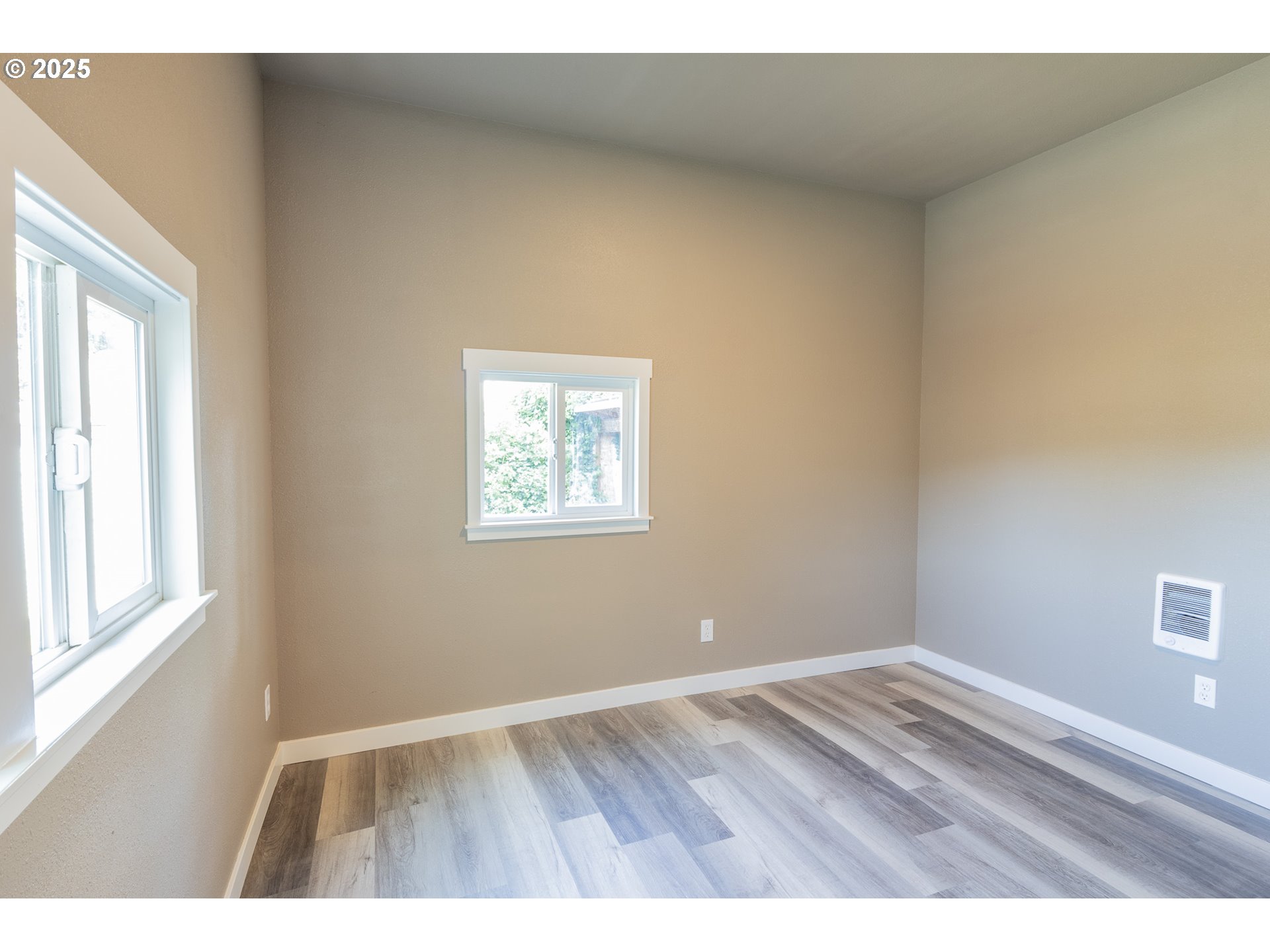 156 Cedar Street Yoncalla, OR 97499 - Photo 26 of 38 Bedroom