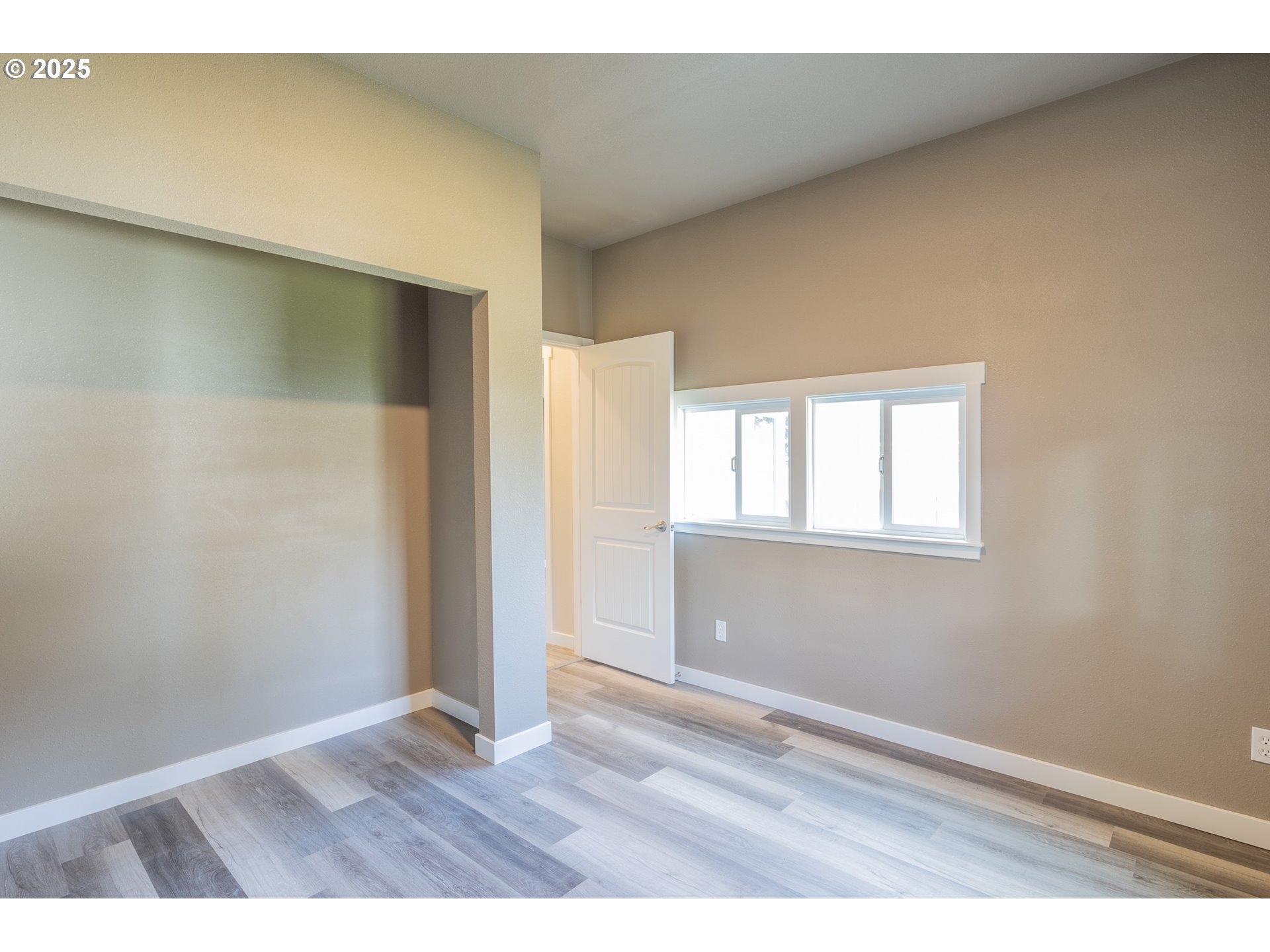 156 Cedar Street Yoncalla, OR 97499 - Photo 29 of 38 Bedroom