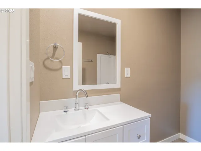 $195,000 | 156 Cedar Street, Yoncalla, OR 97499