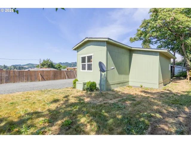 $195,000 | 156 Cedar Street, Yoncalla, OR 97499