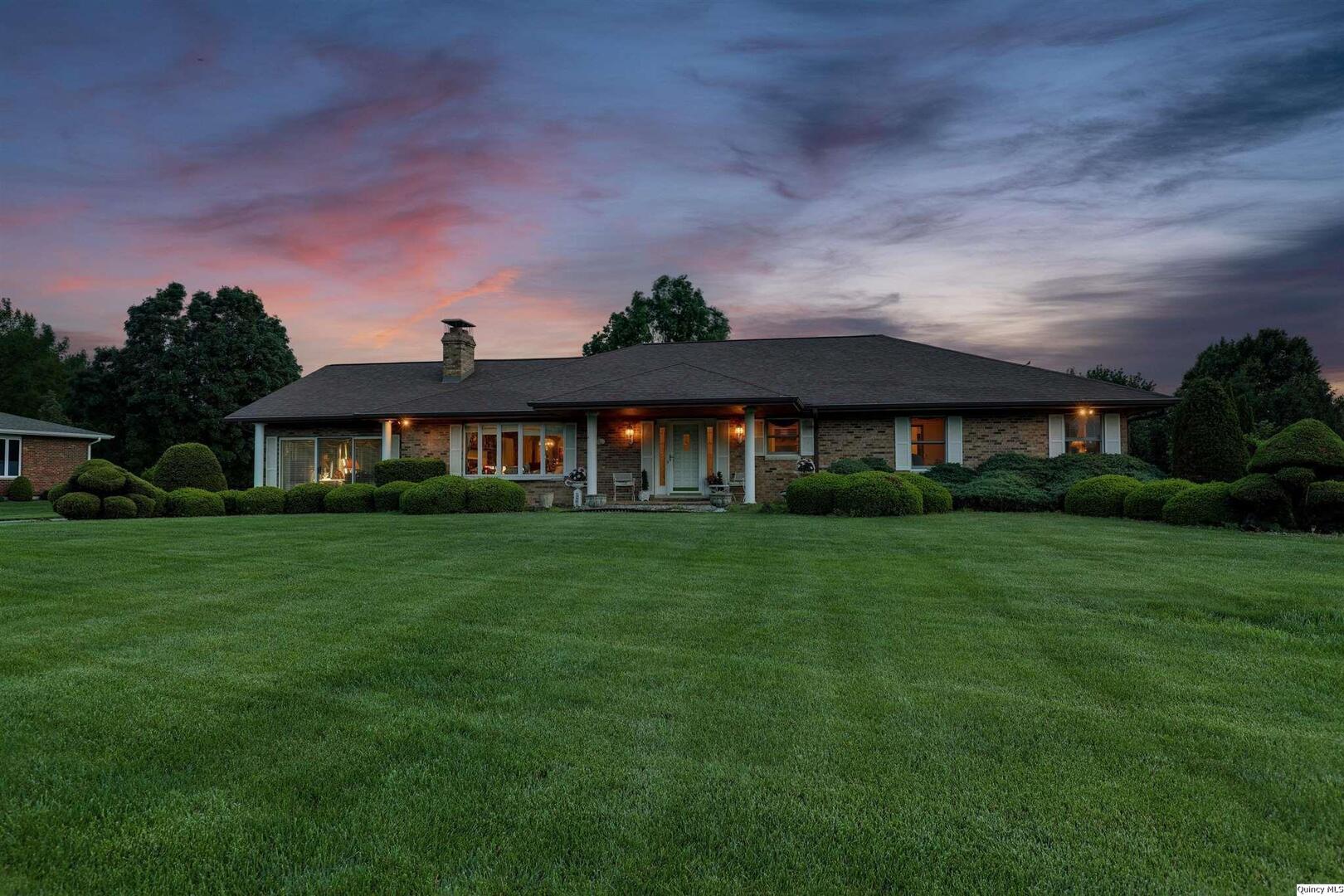 630 Spring Lake Drive Quincy, IL 62305 - Photo 7 of 13