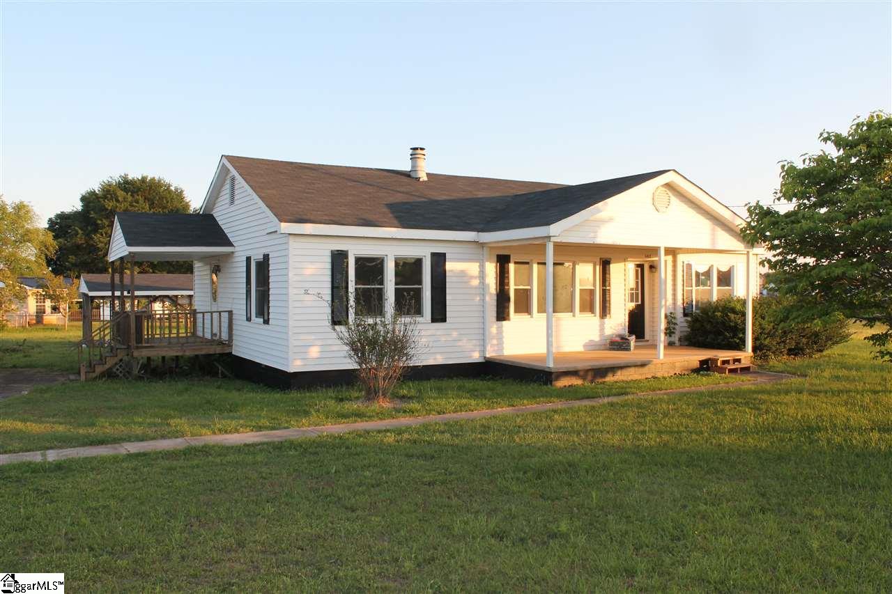 602 Mountainview Road Boiling Springs, SC 29316 - Photo 1 of 16