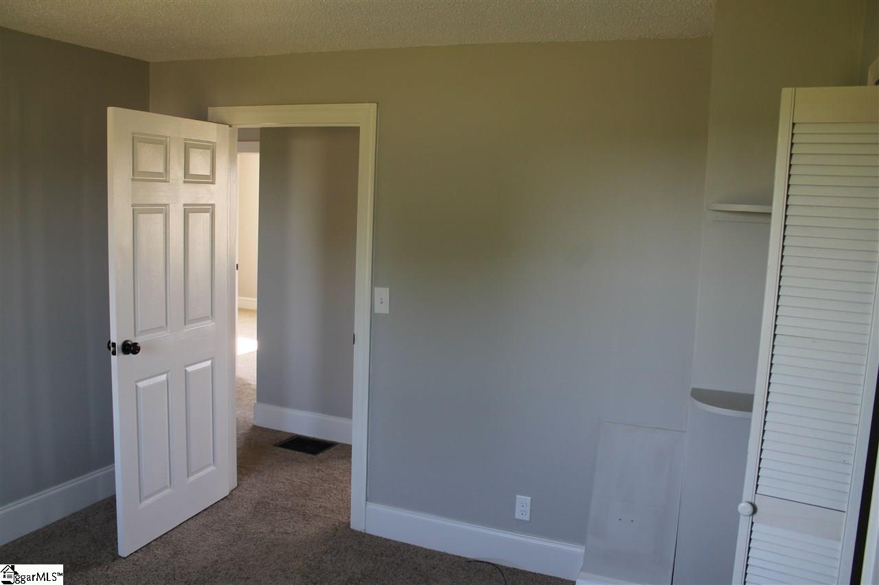 602 Mountainview Road Boiling Springs, SC 29316 - Photo 10 of 16