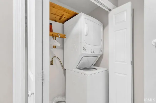 $420,000 | 3665 East Robin Road, Bloomington, IN 47401