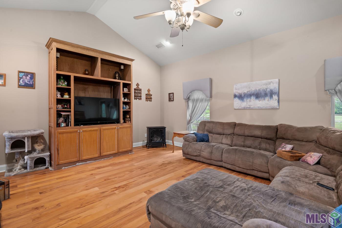 38119 Percy Easterly Road Denham Springs, LA 70706 - Photo 4 of 26 Gallery Image 4