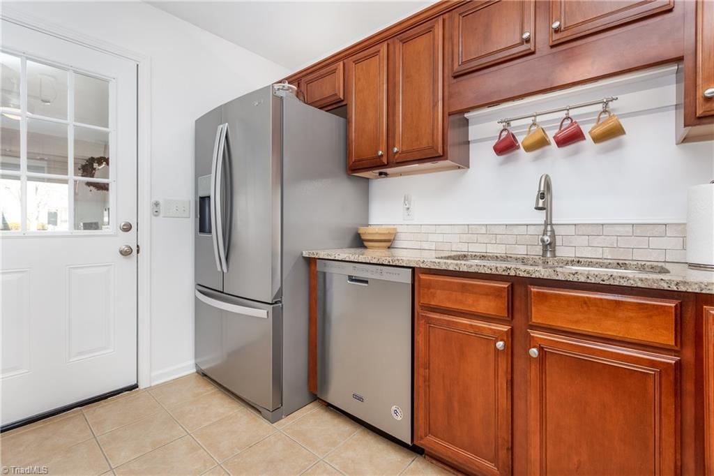633 Ansley Way High Point, NC 27265 - Photo 11 of 29