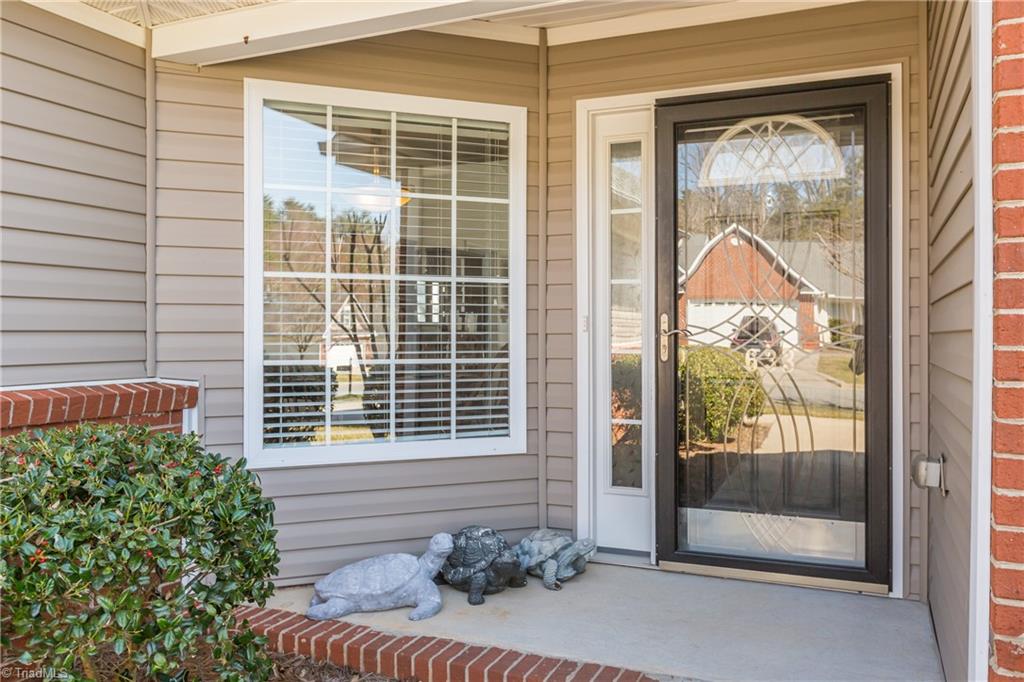 633 Ansley Way High Point, NC 27265 - Photo 4 of 29