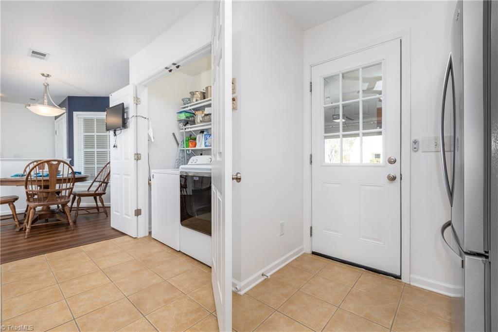 633 Ansley Way High Point, NC 27265 - Photo 10 of 29