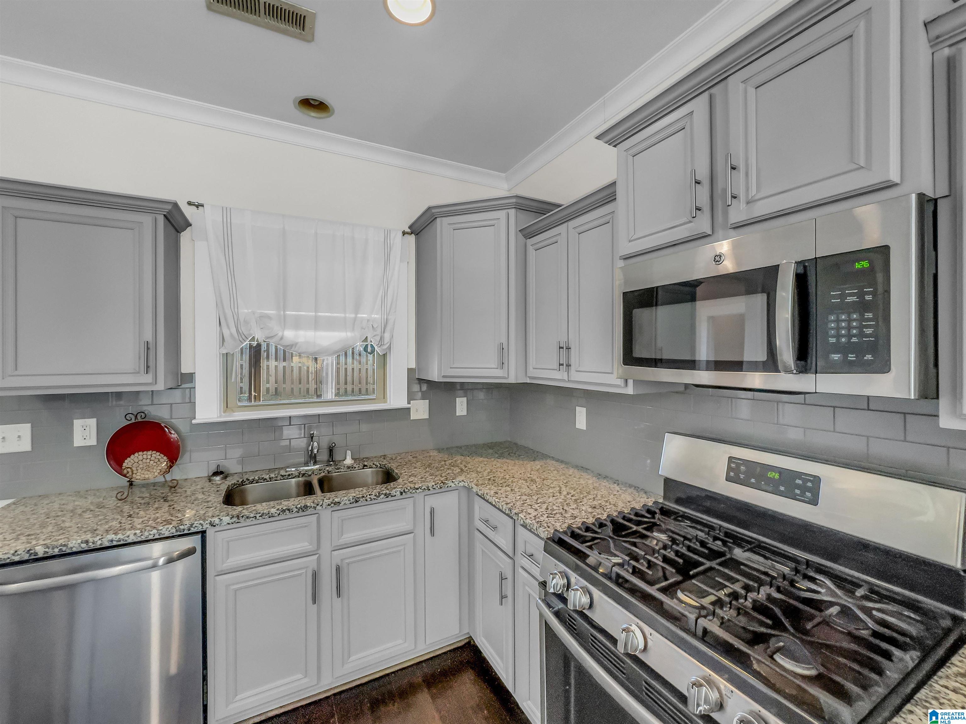 5216 Meadow Ridge Trail Bessemer, AL 35022 - Photo 8 of 16