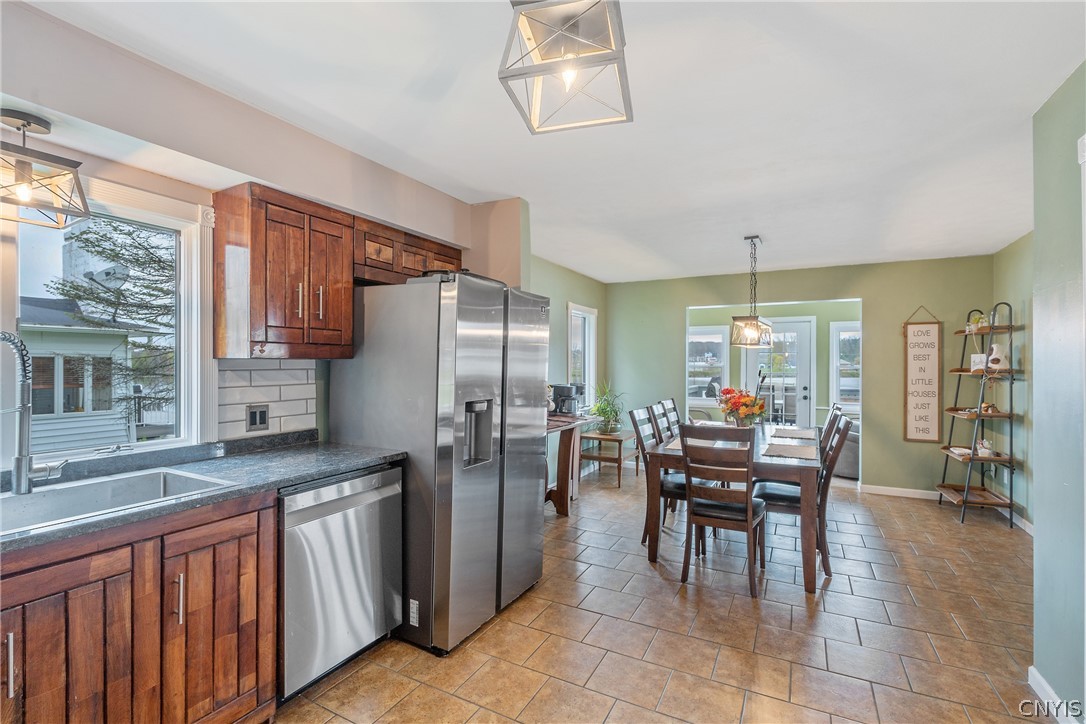 845 Forest Avenue Fulton, NY 13069 - Photo 10 of 49
