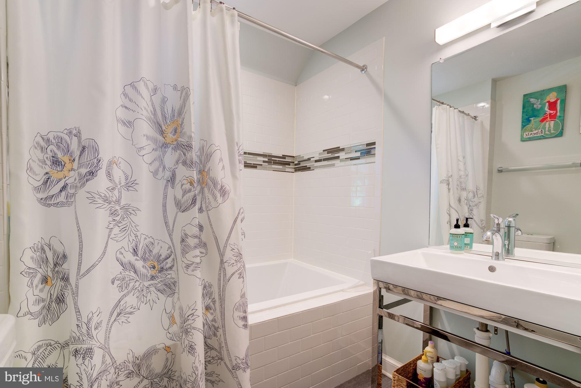 1608 Roxanna Road Northwest Washington, DC 20012 - Photo 15 of 28