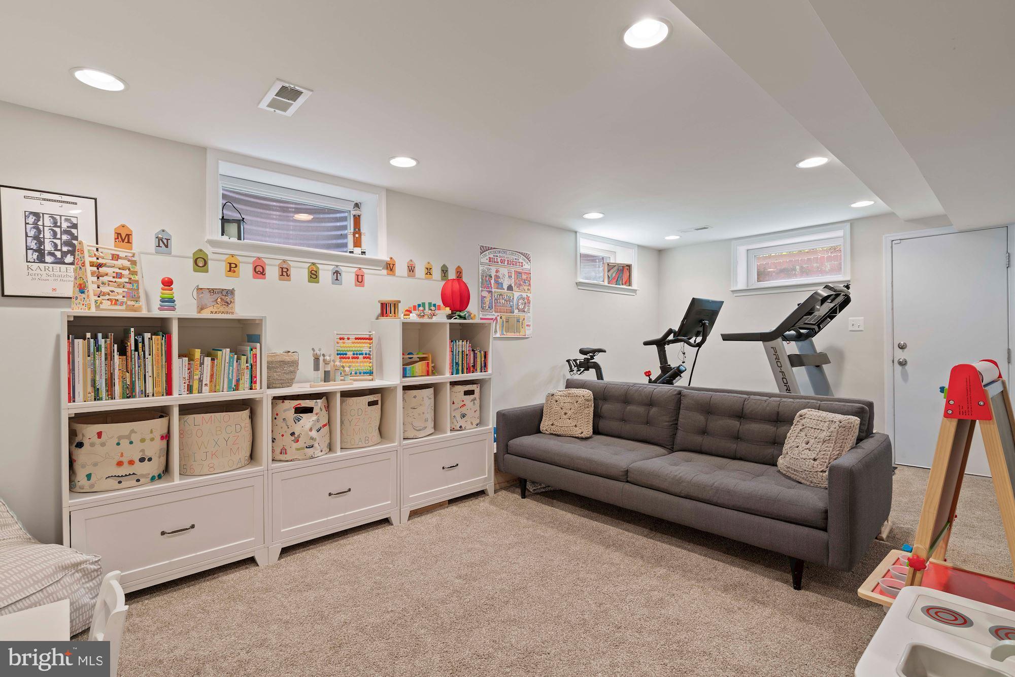 1608 Roxanna Road Northwest Washington, DC 20012 - Photo 17 of 28