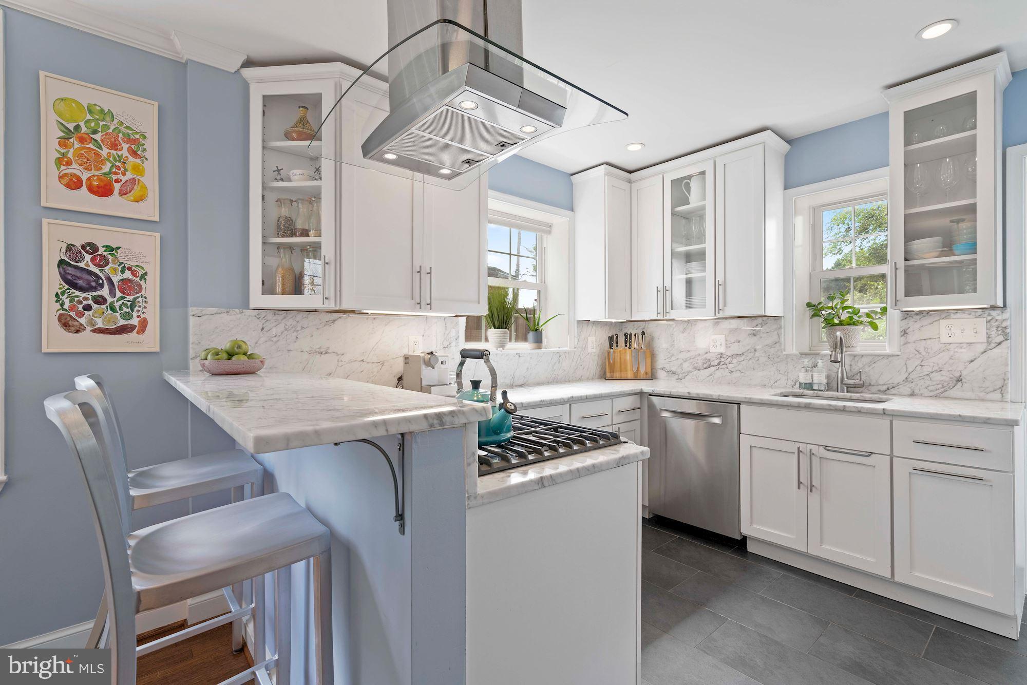 1608 Roxanna Road Northwest Washington, DC 20012 - Photo 3 of 28