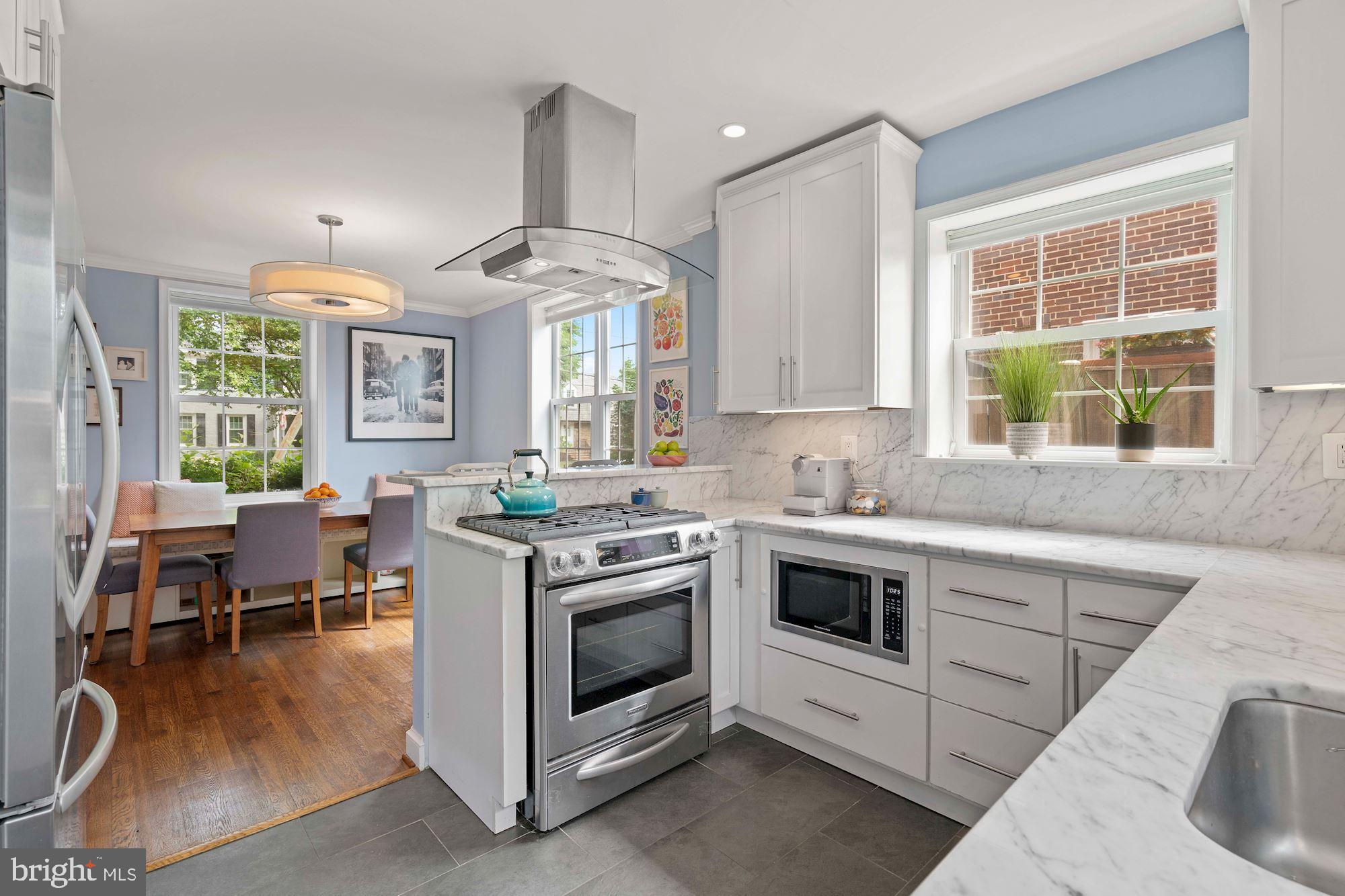 1608 Roxanna Road Northwest Washington, DC 20012 - Photo 4 of 28