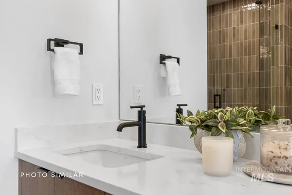 $749,900 | 55 East State Street, Unit 203, Eagle, ID 83616