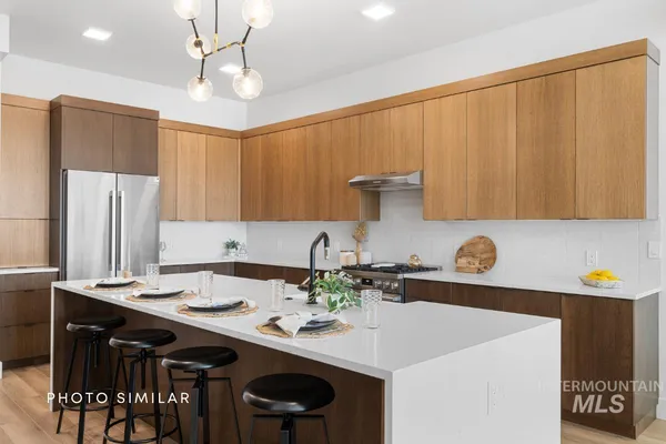 $749,900 | 55 East State Street, Unit 203, Eagle, ID 83616