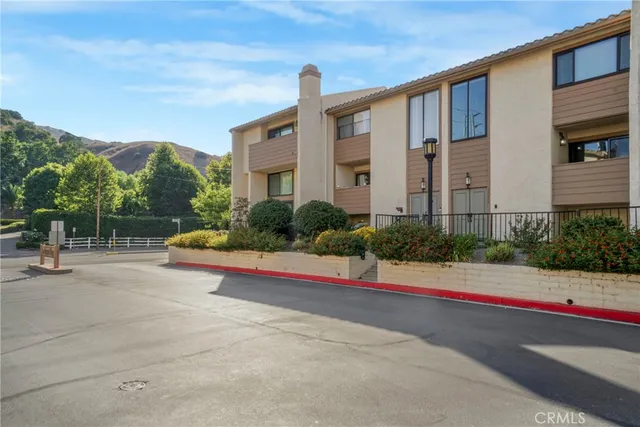 $675,000 | 26353 West Plata Lane, Calabasas, CA 91302