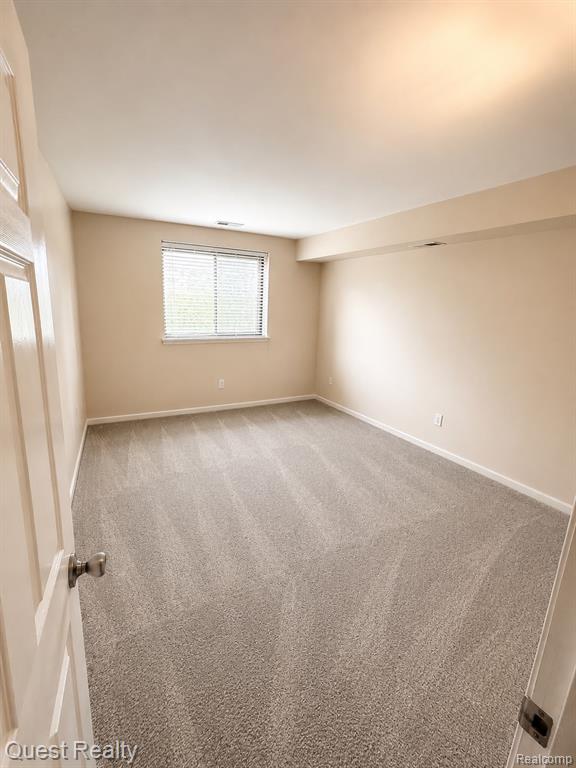30028 West 12 Mile Road, Unit 27 Farmington Hills, MI 48334 - Photo 10 of 13