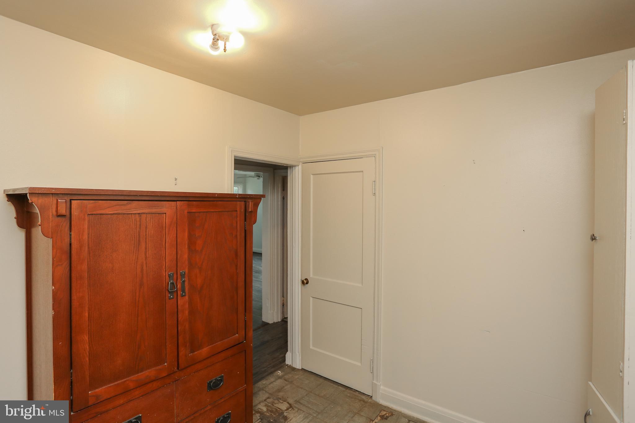 753 Powhatan Beach Road Pasadena, MD 21122 - Photo 12 of 31 Gallery Image 12