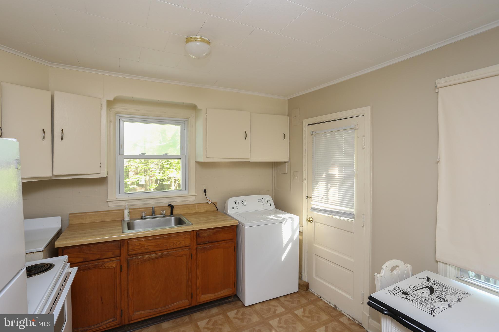 753 Powhatan Beach Road Pasadena, MD 21122 - Photo 16 of 31 Gallery Image 16
