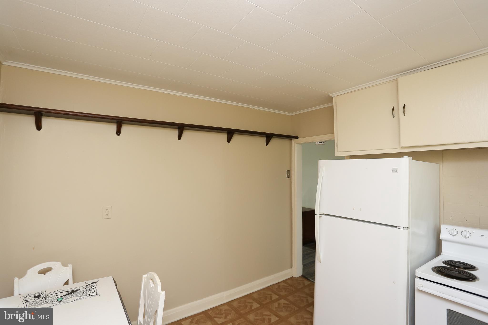 753 Powhatan Beach Road Pasadena, MD 21122 - Photo 17 of 31 Gallery Image 17