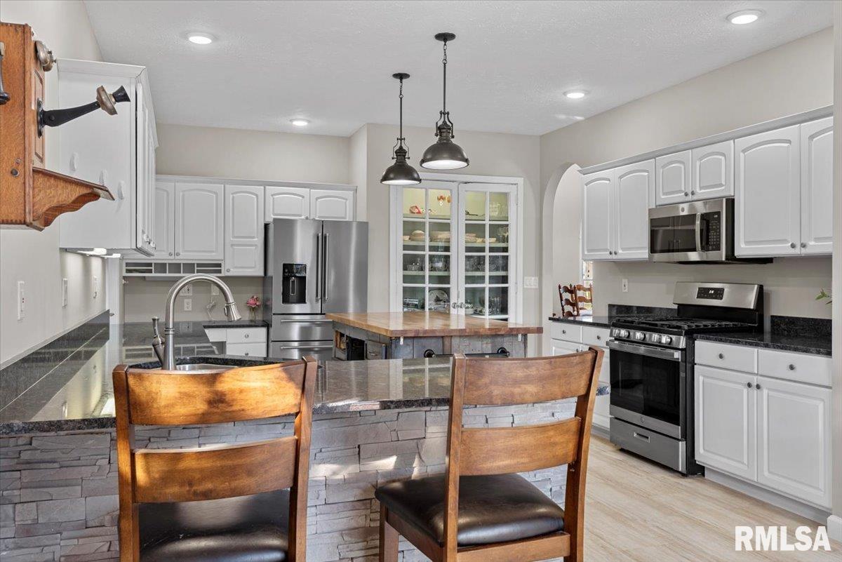 2716 Killarney Road Springfield, IL 62711 - Photo 11 of 48