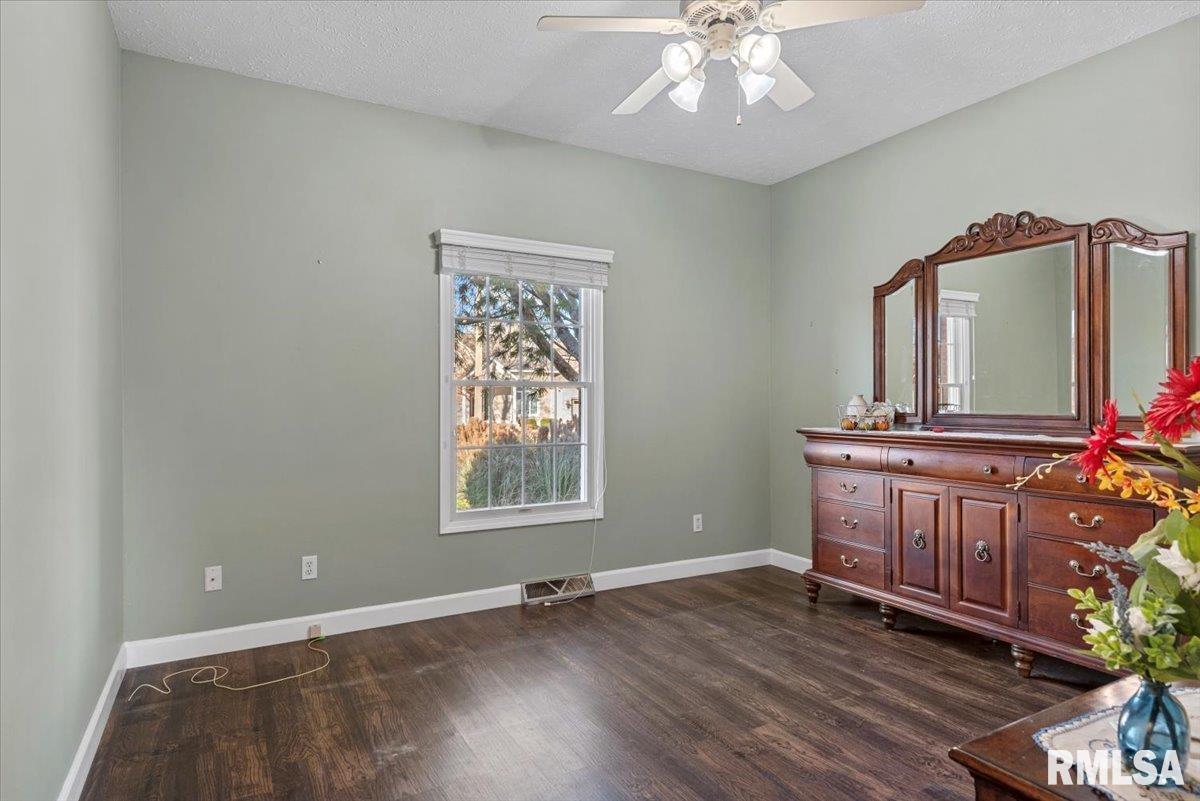 2716 Killarney Road Springfield, IL 62711 - Photo 25 of 48