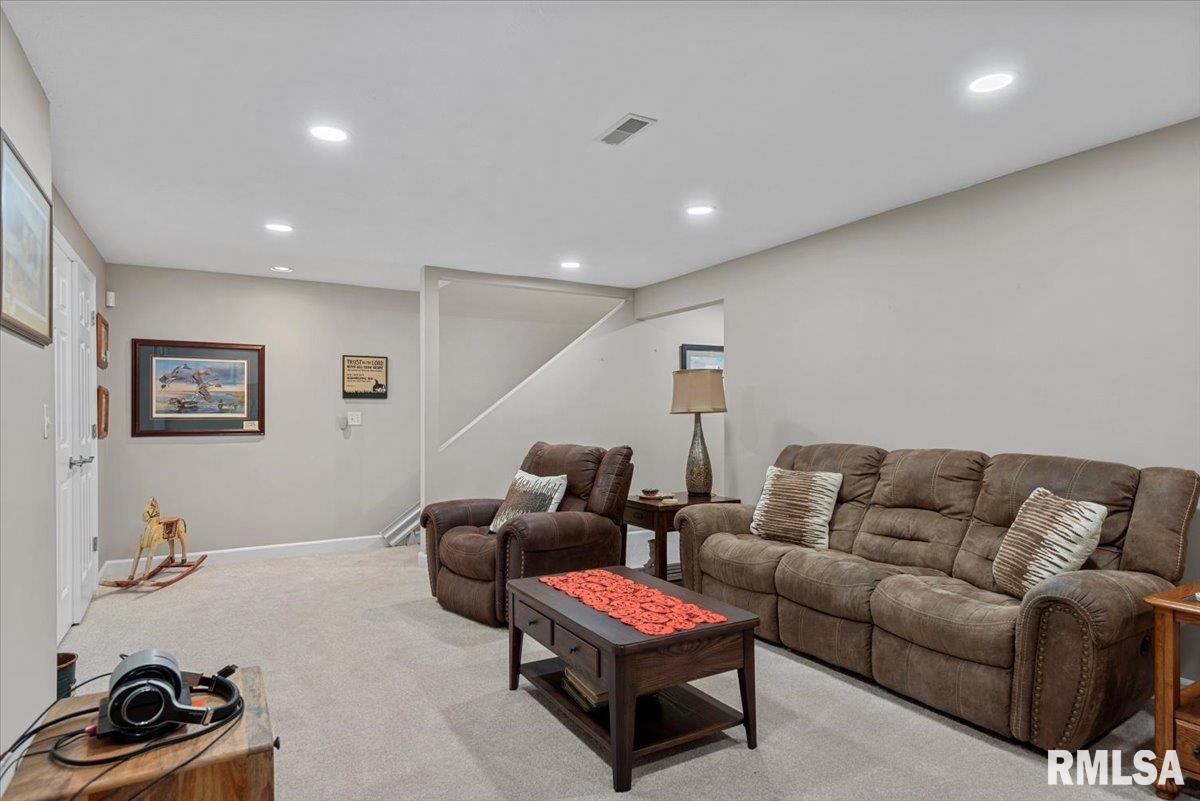 2716 Killarney Road Springfield, IL 62711 - Photo 31 of 48