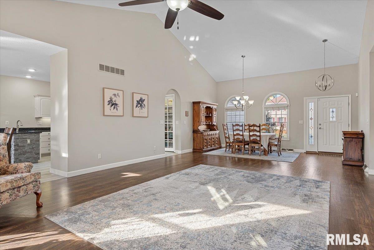 2716 Killarney Road Springfield, IL 62711 - Photo 7 of 48