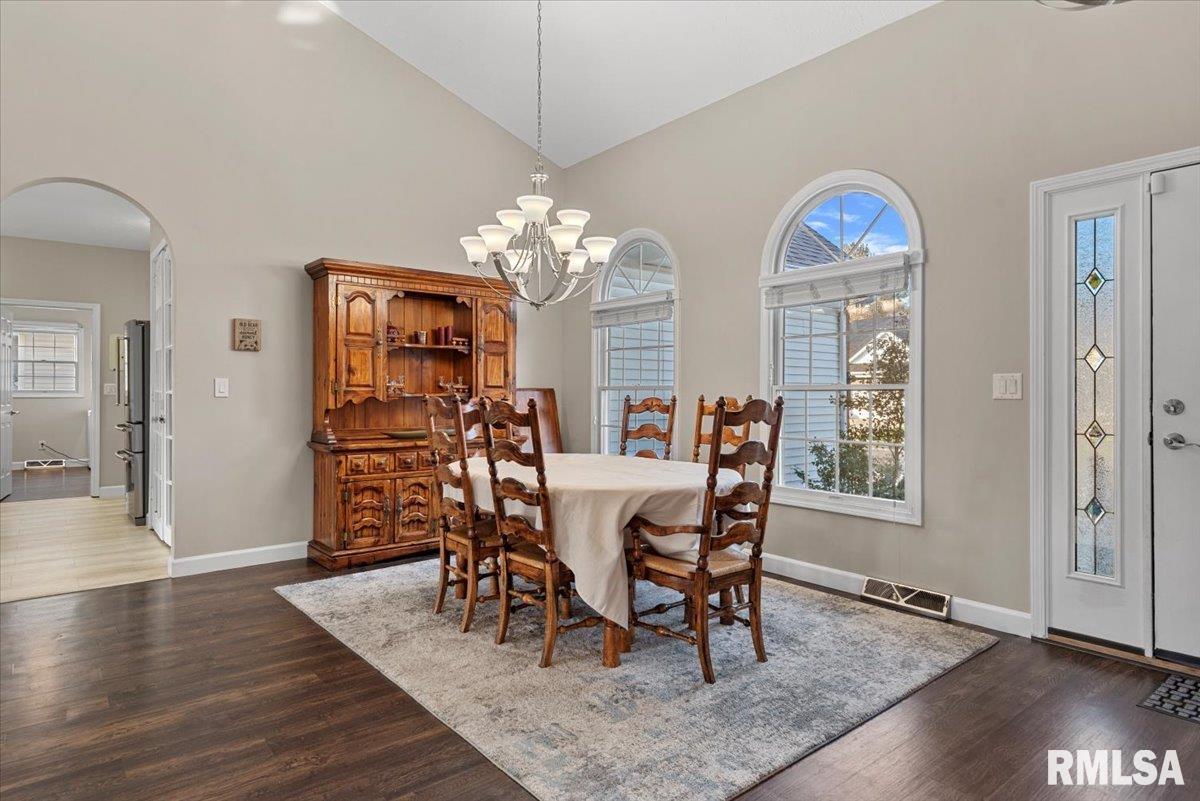 2716 Killarney Road Springfield, IL 62711 - Photo 9 of 48