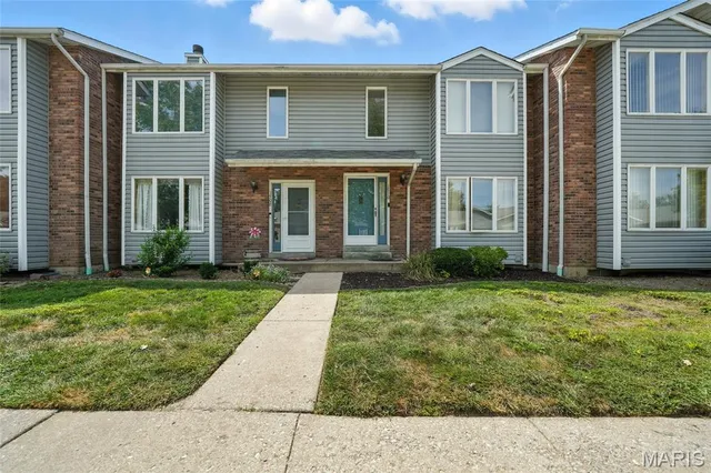 $227,000 | 1710 Forest Hills Drive, Unit C, St. Charles, MO 63303