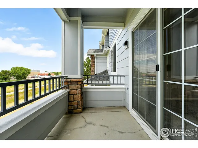 a view of a room with an empty space