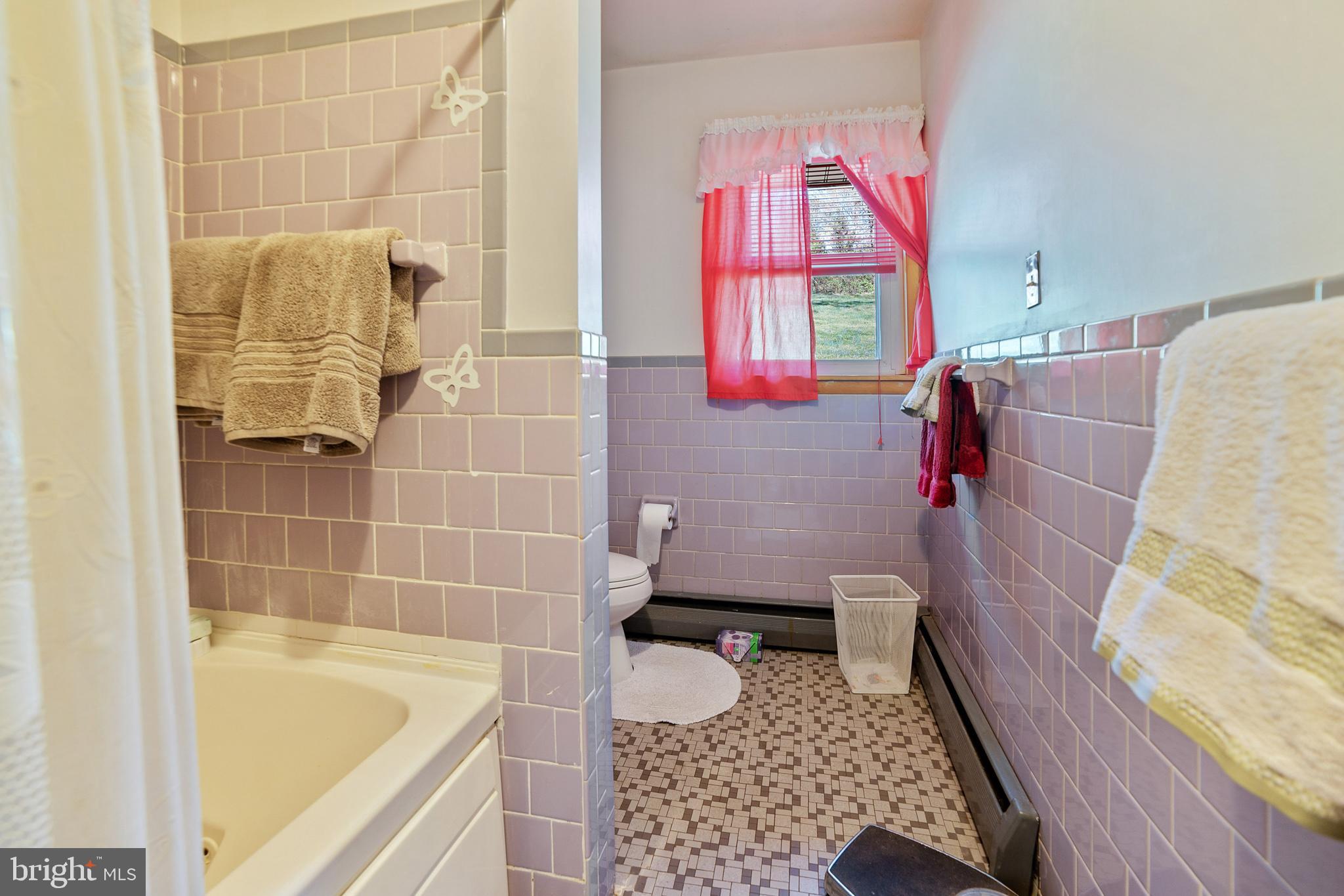 108 Hillside Road Baltimore, MD 21228 - Photo 22 of 36 Master bath