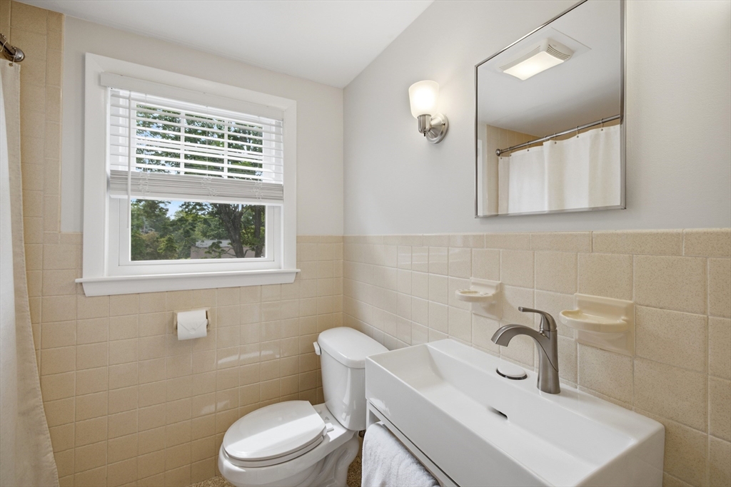 9 Claude Road Chelmsford, MA 01824 - Photo 29 of 42