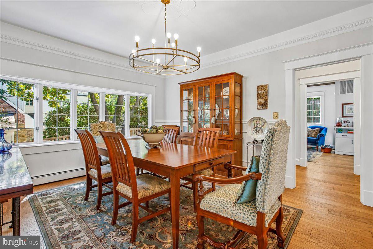 1909 Belfield Road Alexandria, VA 22307 - Photo 16 of 69 Elegant dining space with natural light.