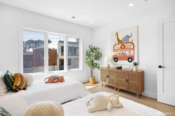 $1,890,000 | 571 Gates Street, San Francisco, CA 94110