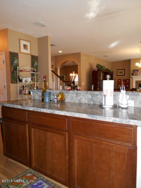 611 Spanish Wells Road Jacksonville, FL 32218 - Photo 14 of 34 overlooking the family room