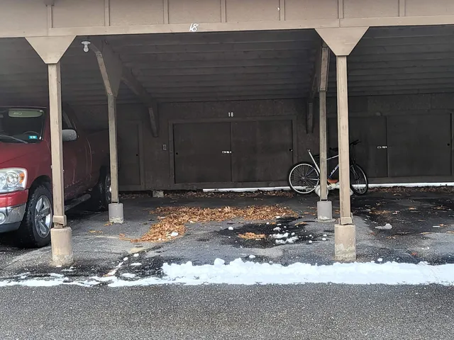 $2,200 | 1 Bittersweet Road, Unit 18, Nashua, NH 03060