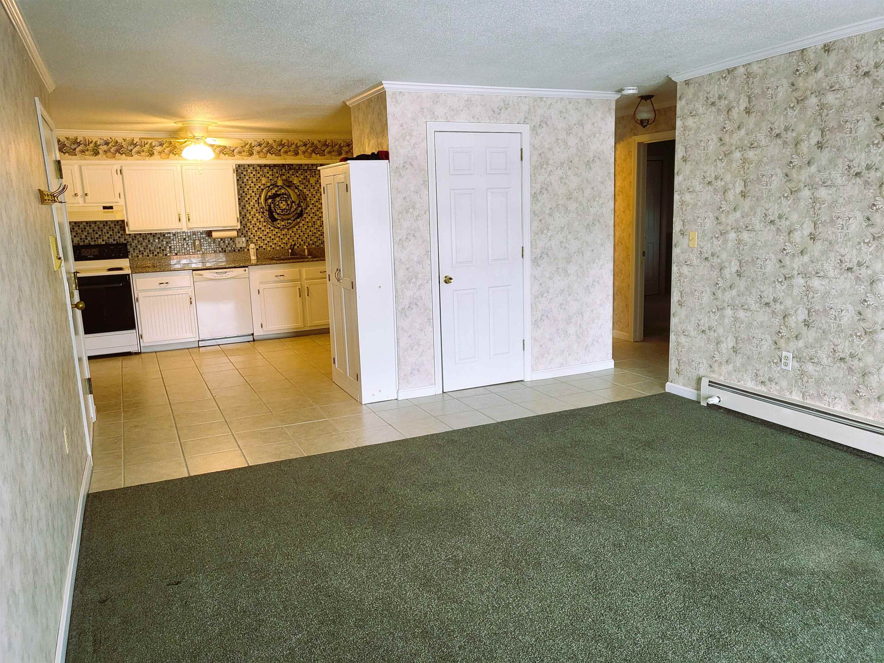 1 Bittersweet Road, Unit 18 Nashua, NH 03060 - Photo 5 of 11