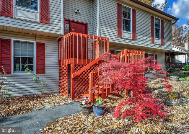 $389,900 | 205 Fairfax Lane, Locust Grove, VA 22508