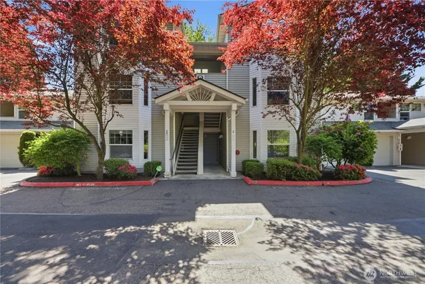 $384,000 | 2001 120th Place Southeast, Unit 8103, Everett, WA 98208