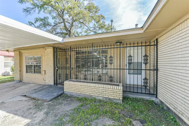 $125,000 | 10214 Bretton Drive, Houston, TX 77016