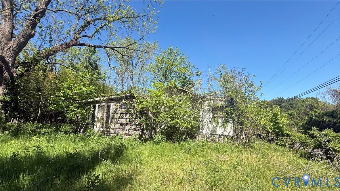 3339 Stoney Battery Road Troutville, VA 24175 - Photo 1 of 11 a backyard of a house with lots of green space