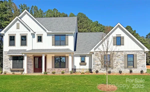 $1,060,000 | 125 Crestview Lane, Troutman, NC 28166