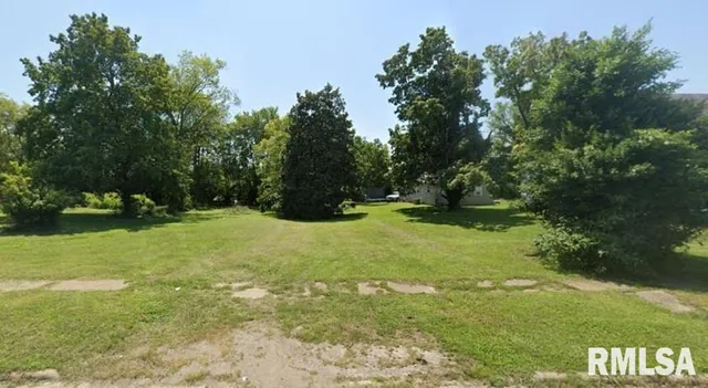 $4,900 | 2223 Casey Avenue, Mount Vernon, IL 62864