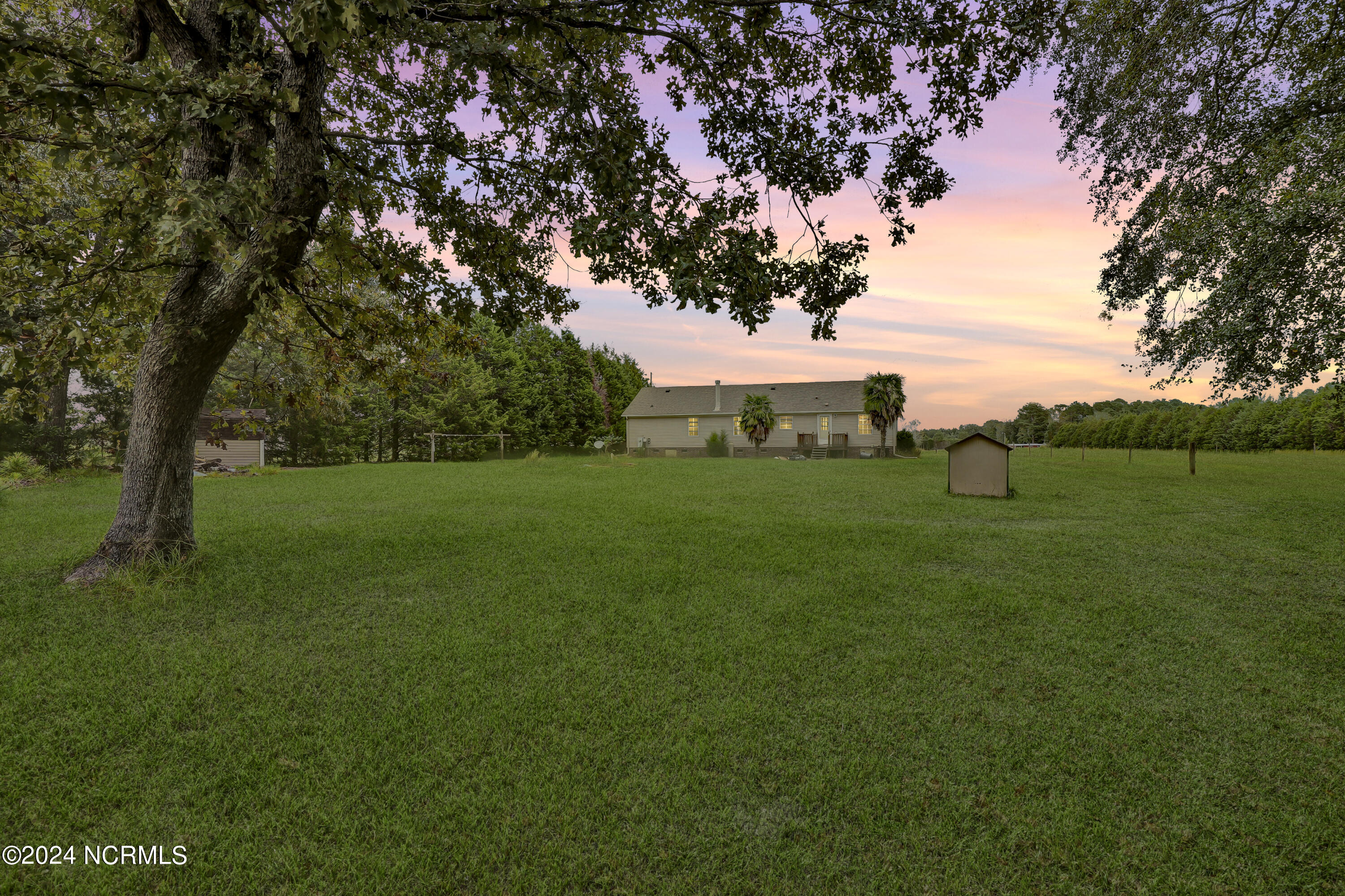 176 Old Fountain Road Richlands, NC 28574 - Photo 29 of 37 6g8a2598-1