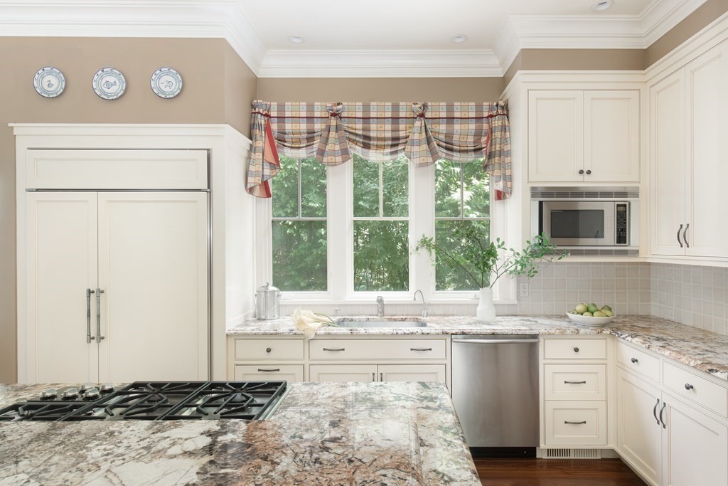 57 The Ledges Road Newton, MA 02459 - Photo 14 of 36