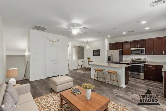 $275,000 | 22125 North 29th Avenue, Unit 135, Phoenix, AZ 85027