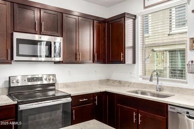 $275,000 | 22125 North 29th Avenue, Unit 135, Phoenix, AZ 85027