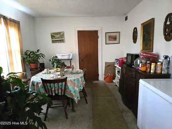 $140,000 | 6754 East Main Street, Saratoga, NC 27873